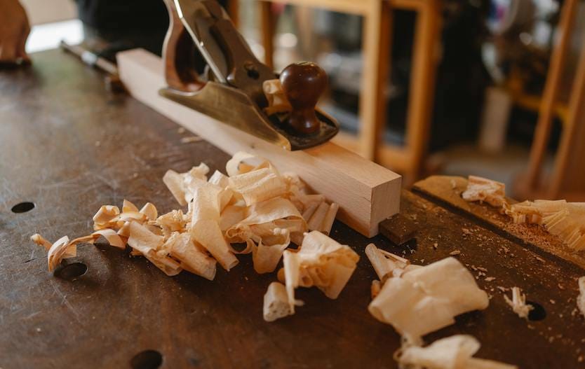 arte della lavorazione del legno a mano 