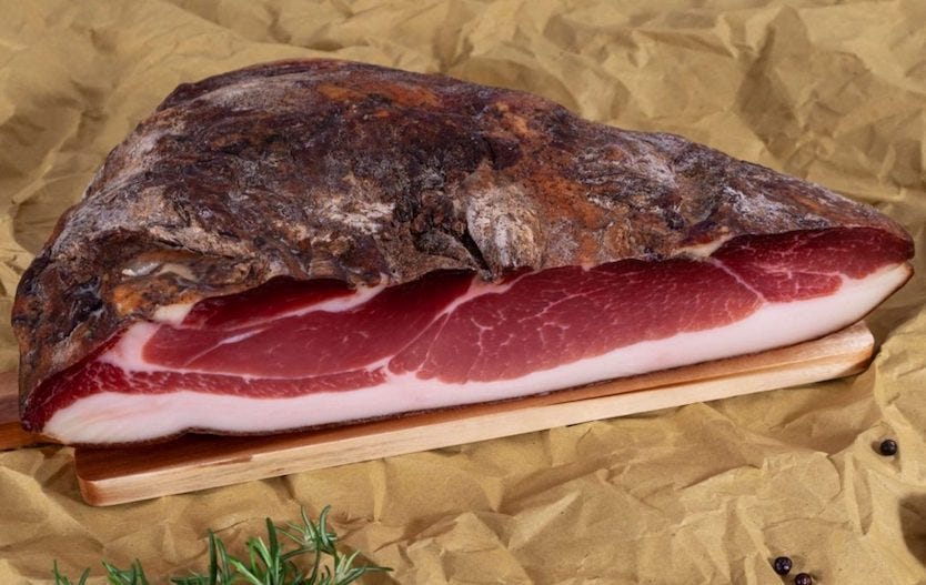 Speck trentino del Salumificio Bomè